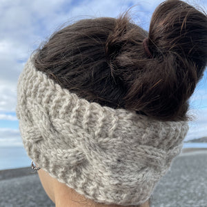
                  
                    Load image into Gallery viewer, Cable Wool Headband
                  
                