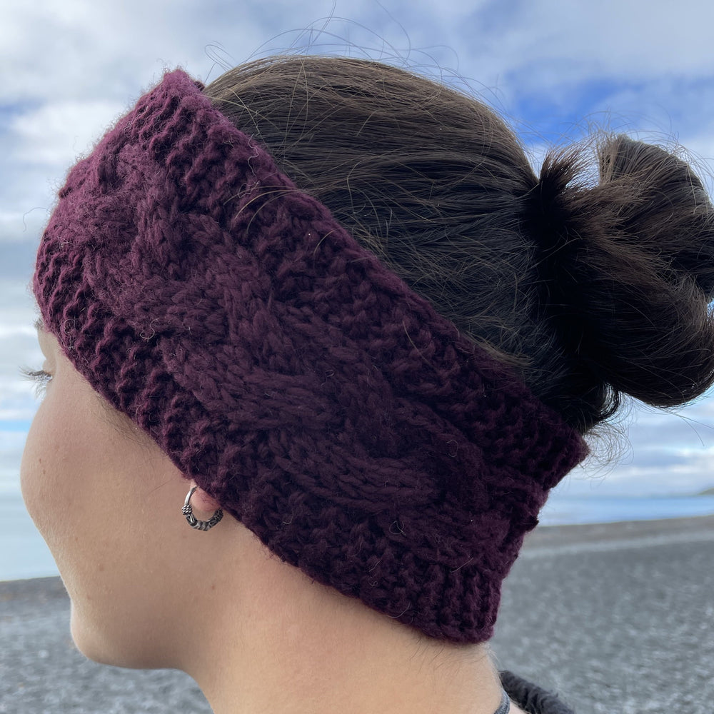 
                  
                    Load image into Gallery viewer, Cable Wool Headband
                  
                