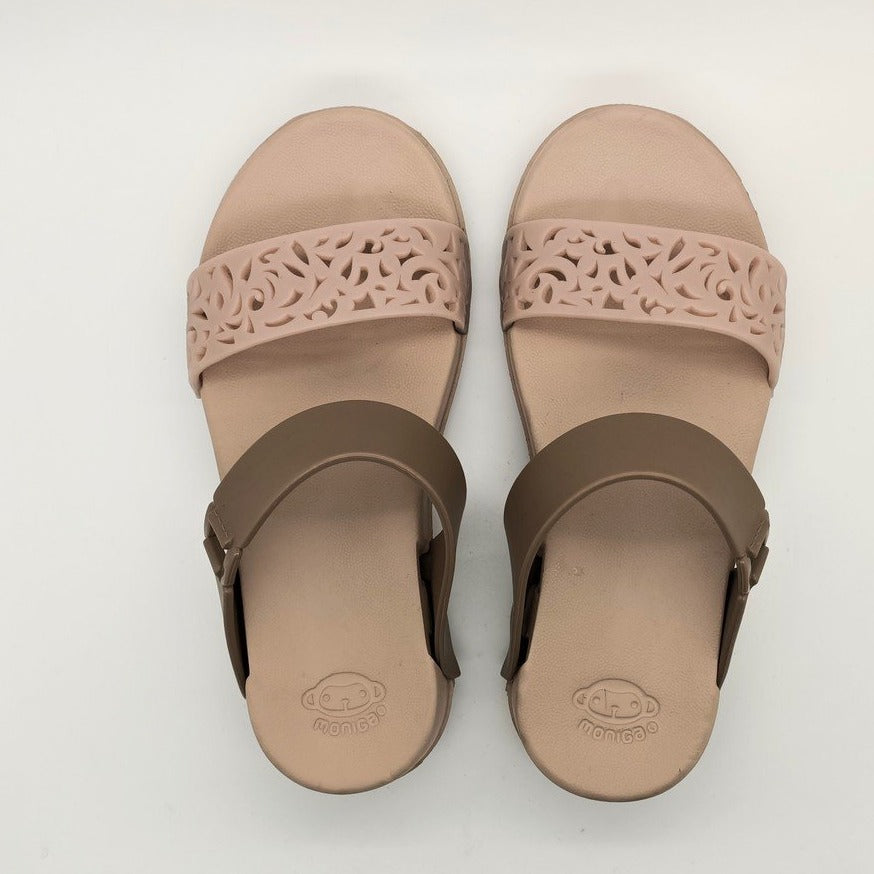 
                  
                    Load image into Gallery viewer, Macy Sandals
                  
                